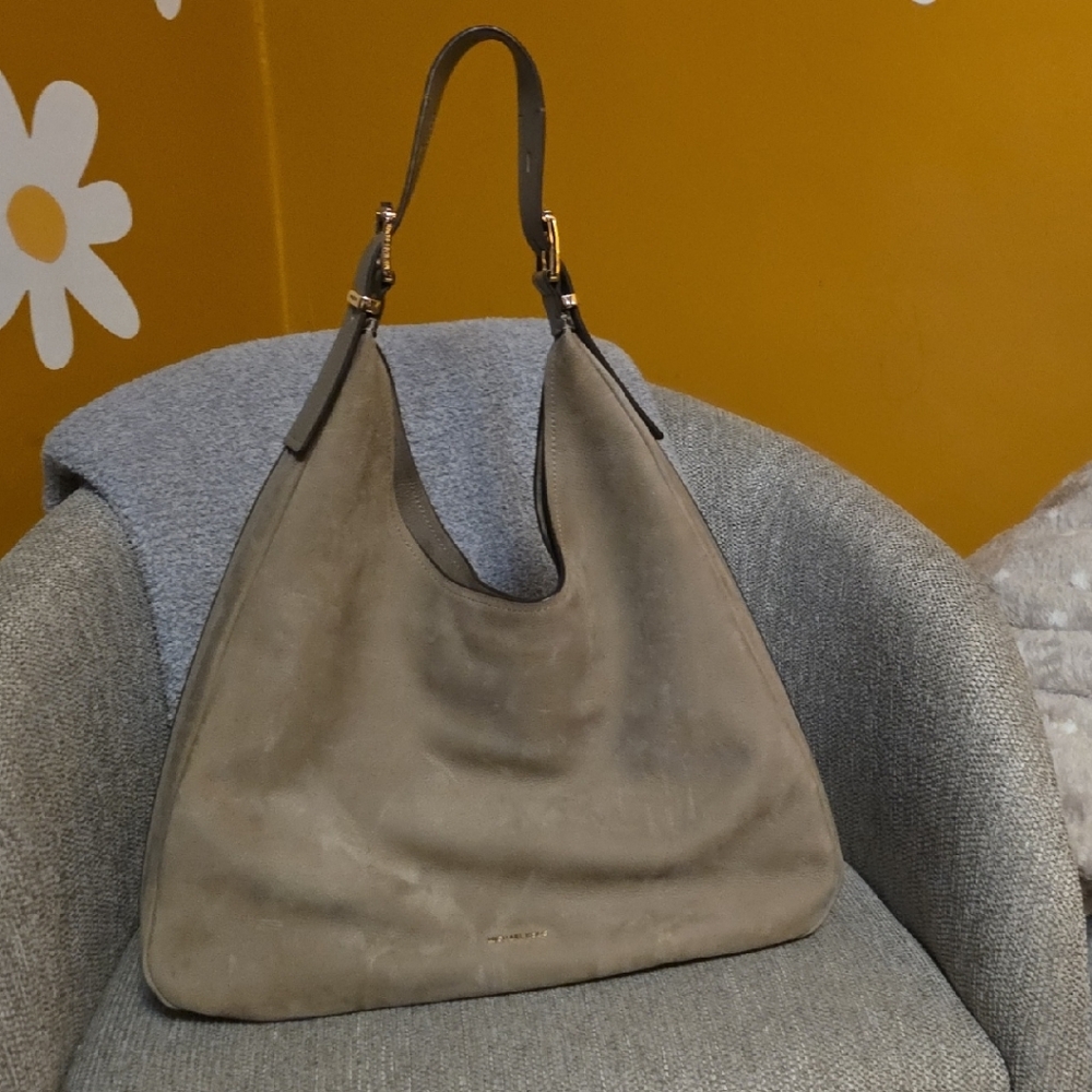 Elegant Tan Leather Women's Bag